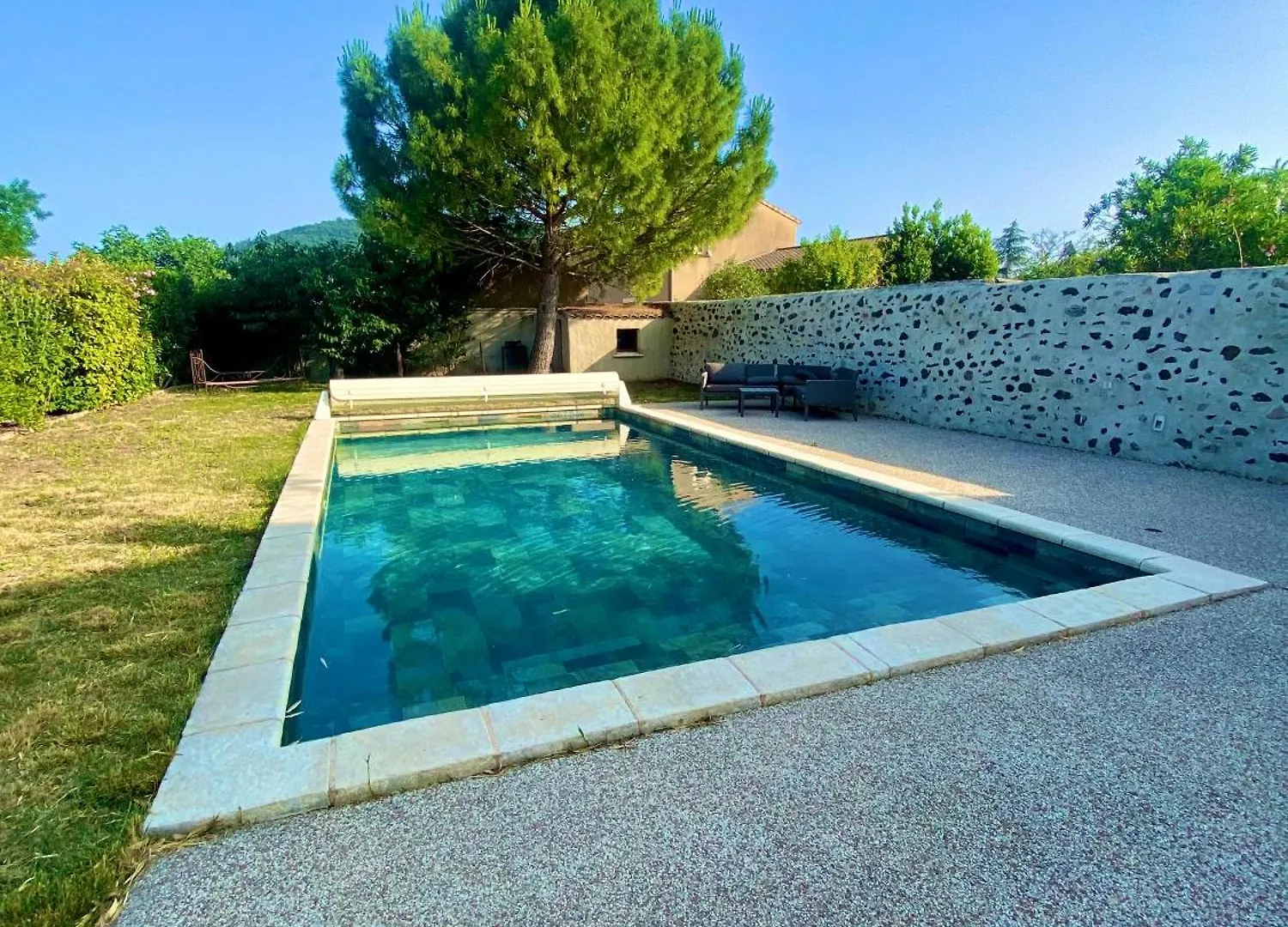 Belle Maison De Pierre Pour 10P, 4Ch, Piscine Privative, Grand Jardin Clos Alba-la-Romaine Франция