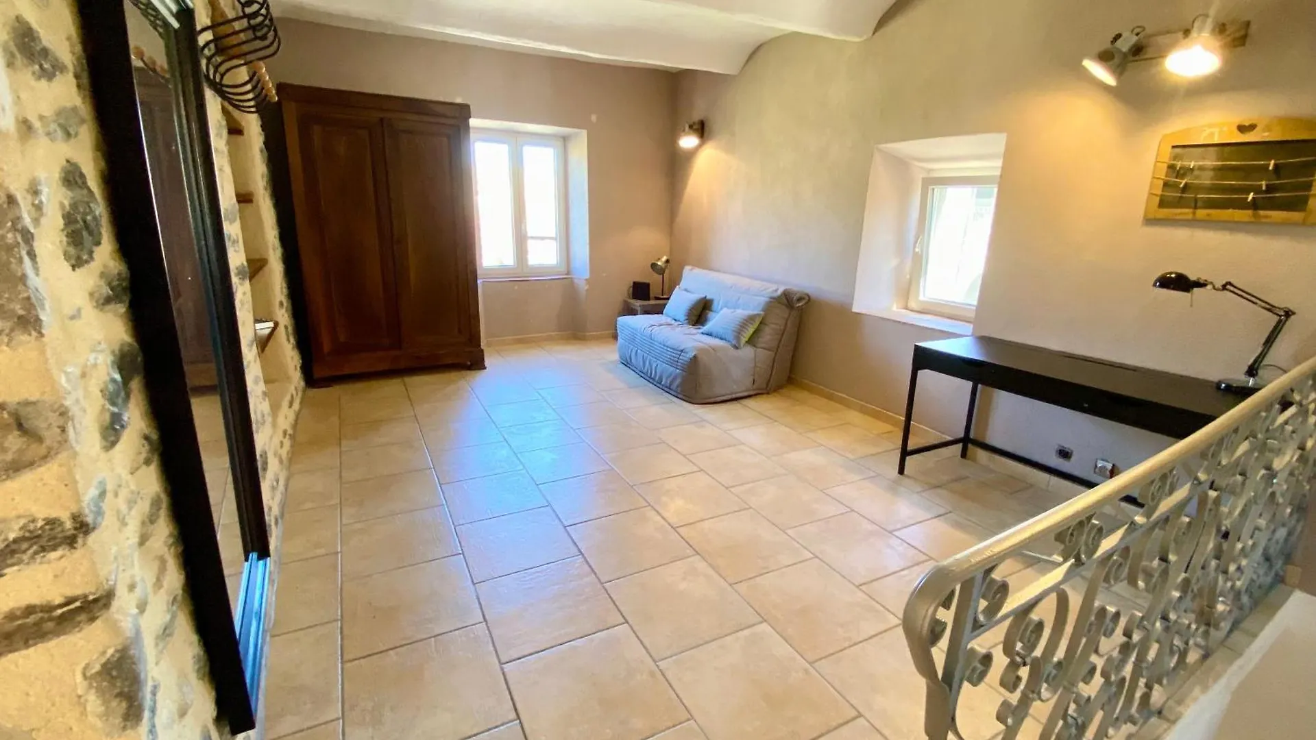 Дом отдыха Belle Maison De Pierre Pour 10P, 4Ch, Piscine Privative, Grand Jardin Clos Alba-la-Romaine Франция